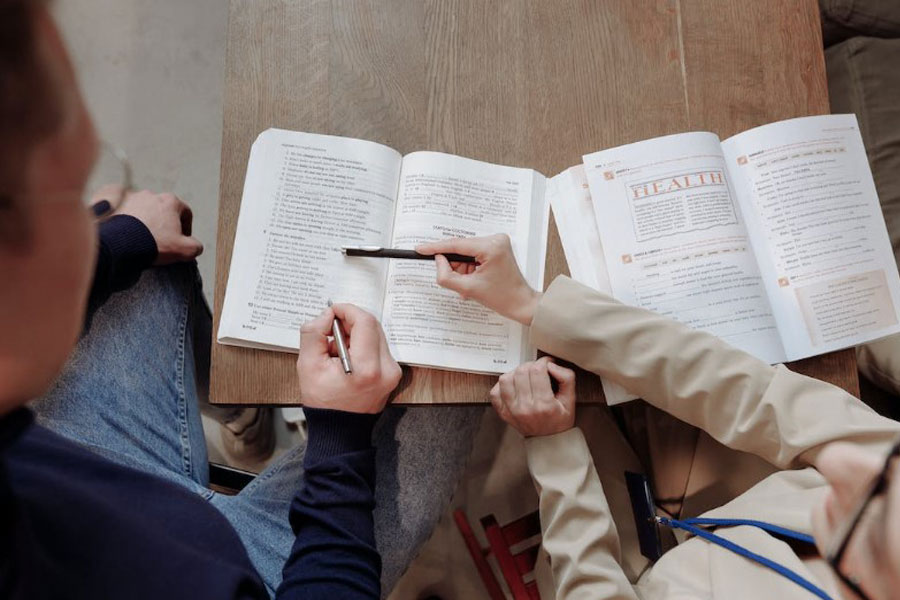 Zakaj osvežiti svoje znanje angleščine na tečaju?